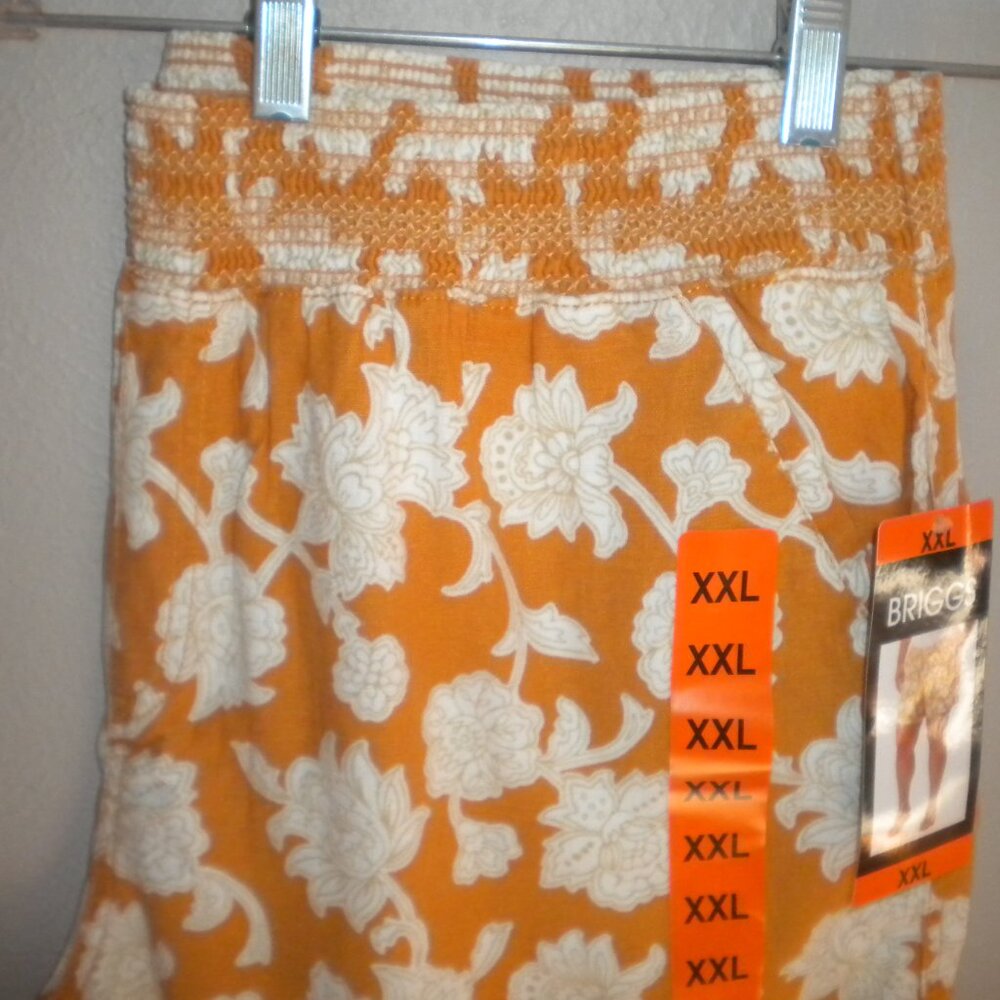 Briggs Women's Plus Size XXL Orange Floral Elastic Waist Shorts NWT - Picture 3 of 4